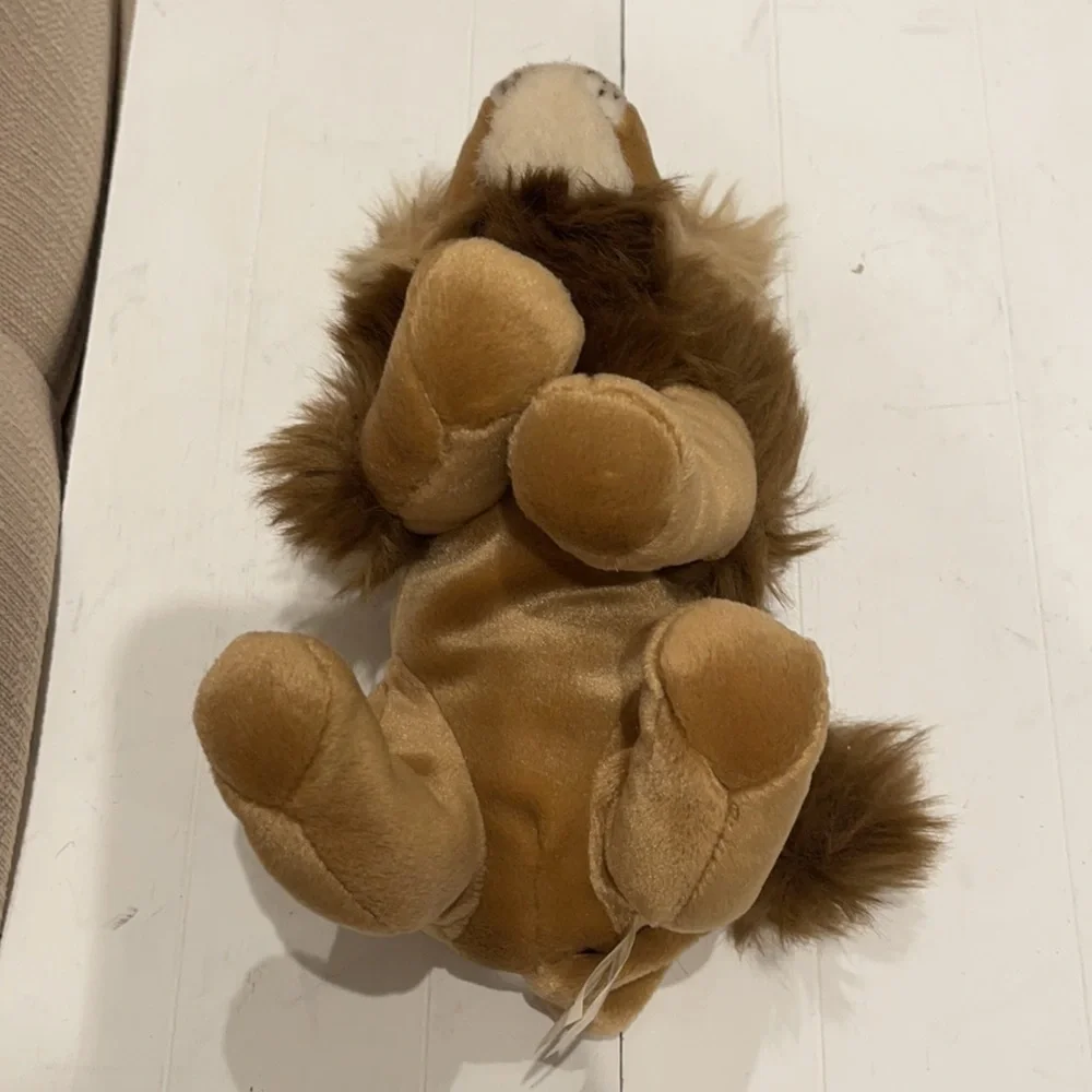 Lion Stuffed Animal 8”